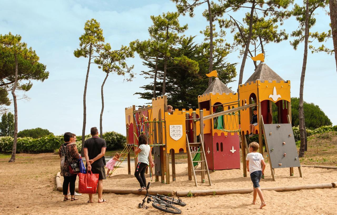 Domaine Résidentiel de Plein Air Odalys Tamarins Plage Le Bois-Plage-en-Ré Exterior foto